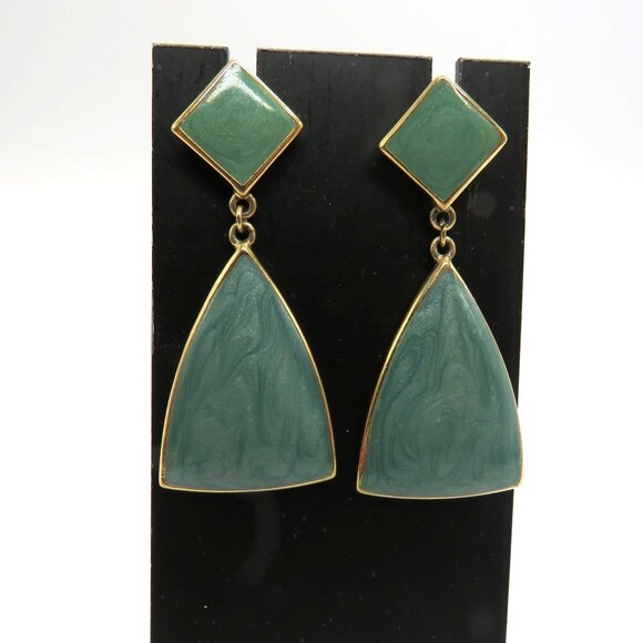 Vintage Trifari Earrings Gold Tone Green Marbled Enamel Triangle Dangle - Picture 1 of 10